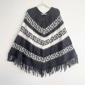 Gamboa Alpaca Southwestern Fringed Poncho Aztec sweater tribal boho Gray white